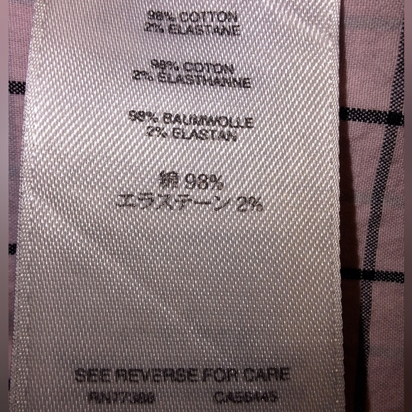 A J. Crew Classic long sleeve button-down shirt in a mens size medium - Picture 5 of 9